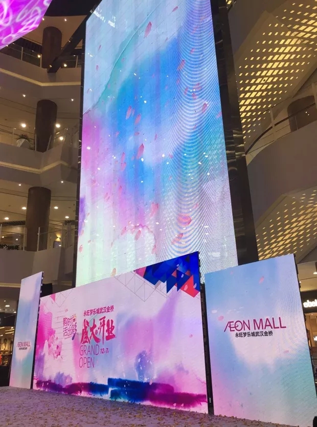 這面3層樓高的壹品玉屏，帶火這座16萬㎡購(gòu)物中心的線下營(yíng)銷 5.webp.jpg